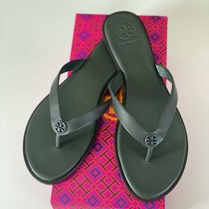 Tory Burch Benton Thong Sandals size 8